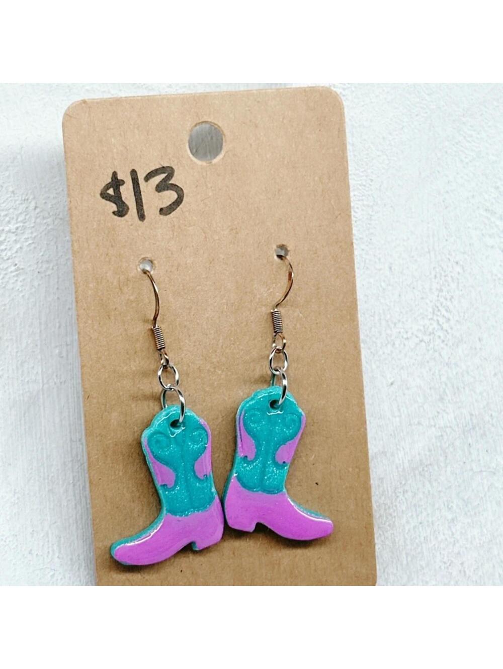 4865gc. Magenta Cowboy Boot Earrings